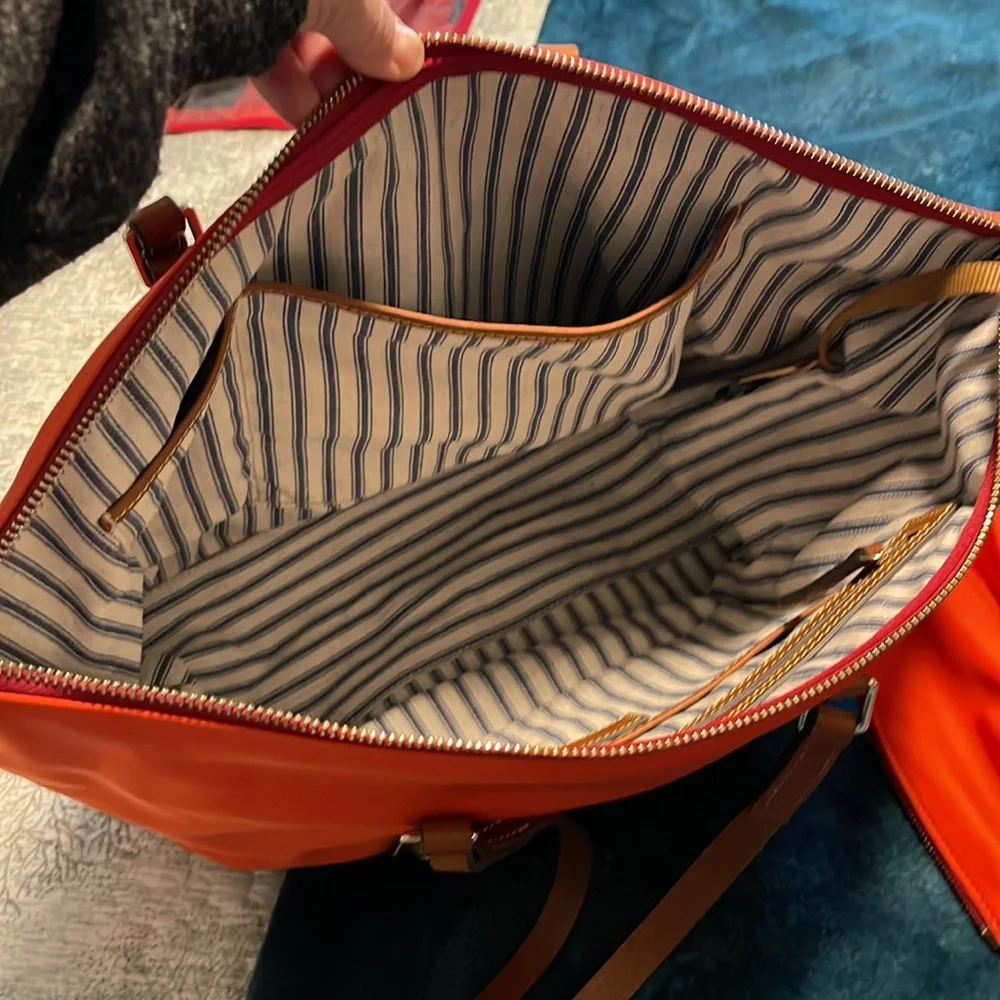 Dooney and Bourke Large zip tote and accessory - Picture 6 of 9